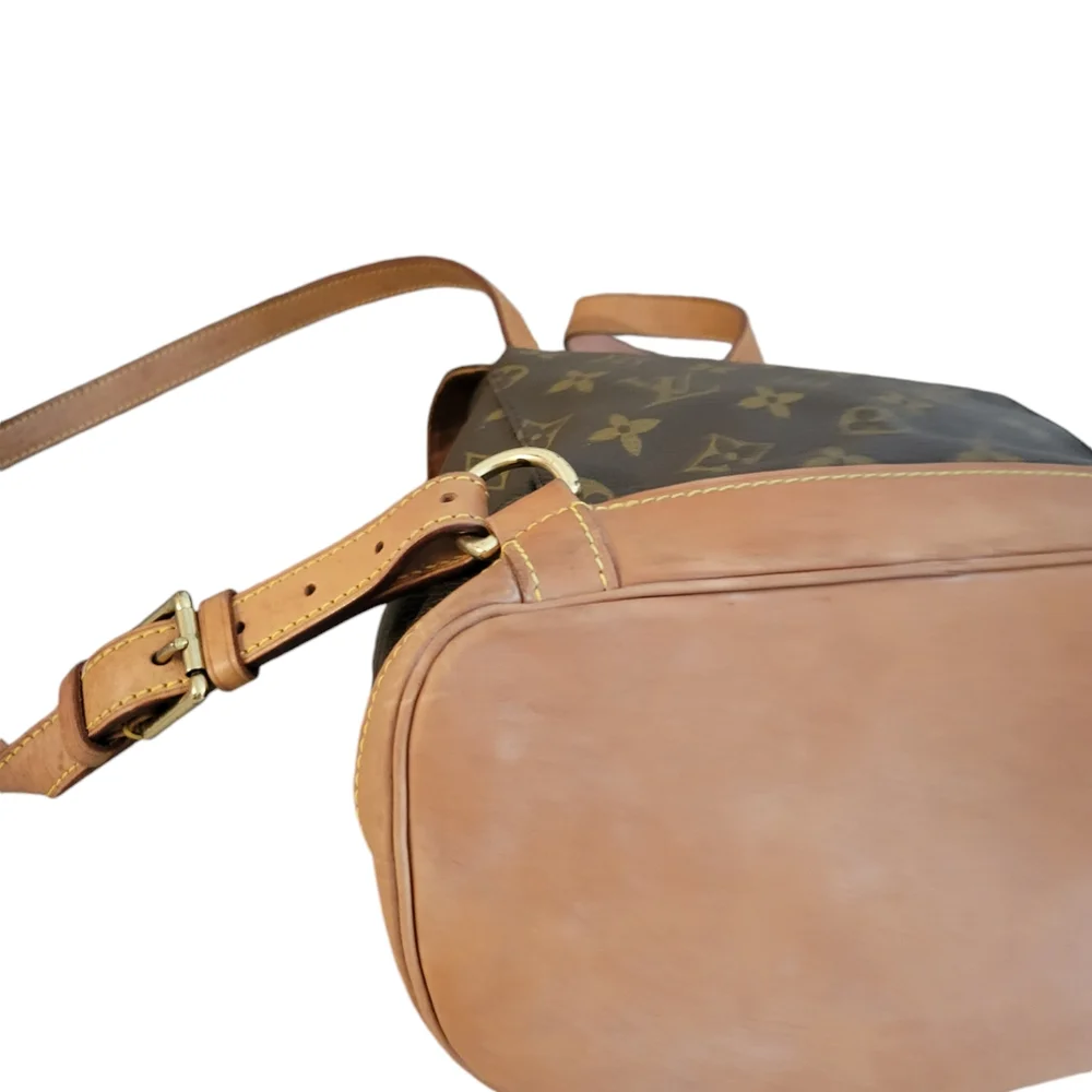 Louis Vuitton Montsouris MM Backpack - Picture 7 of 16